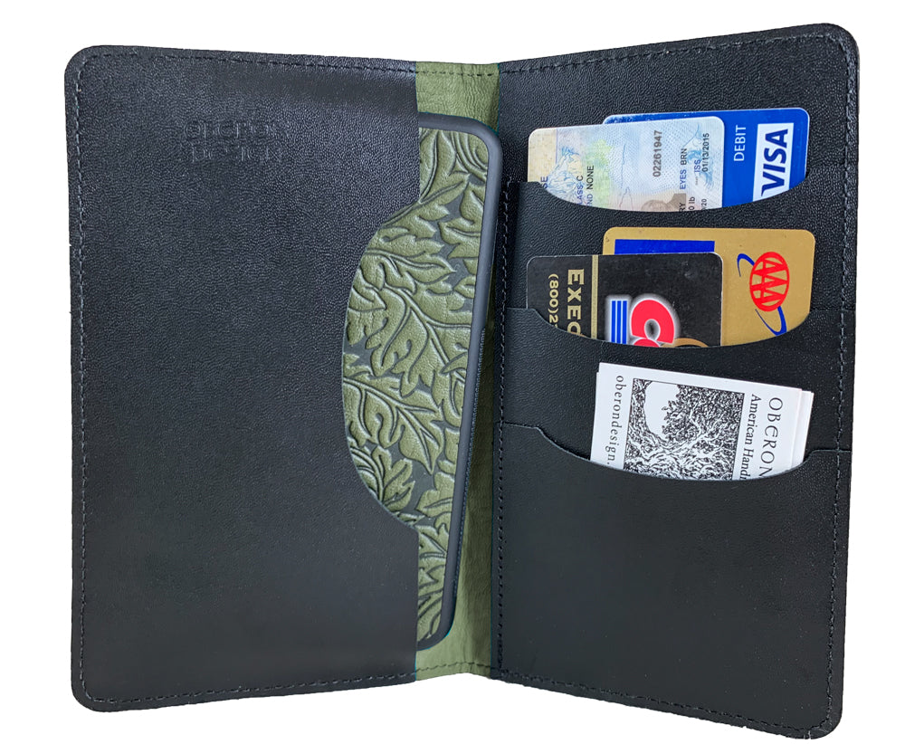 Interior of Wallet with iPhone XS MAX in an Oberon Case
