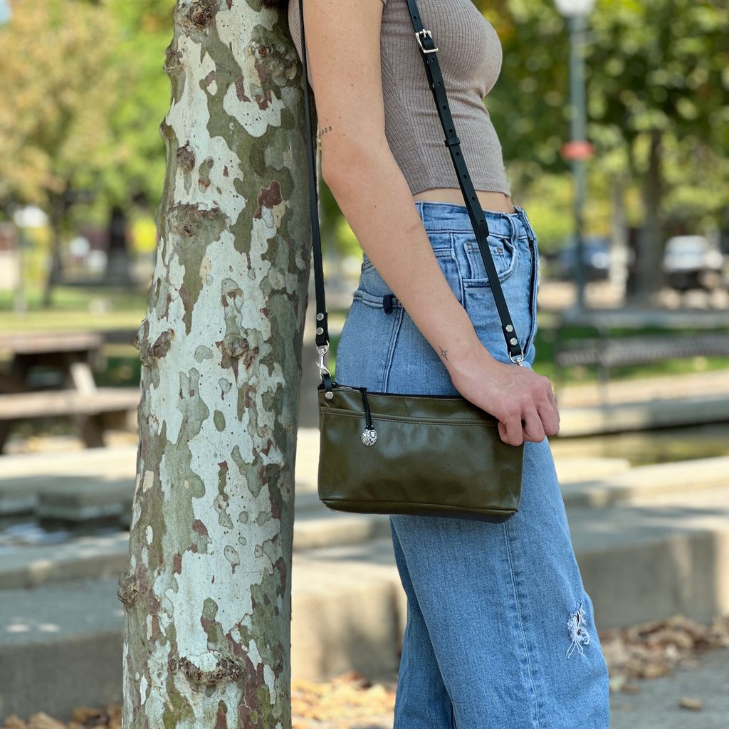 Oberon Design Leather Women's Crossbody Convertible Wristlet Handbag, Evergreen, Model